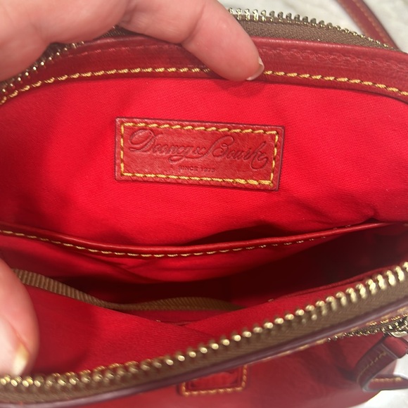 Red Dooney and Bourke cross body bag - Picture 5 of 8